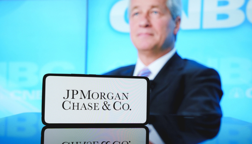 JPMorgan Chase Tops Estimates but CEO Cautions Investors