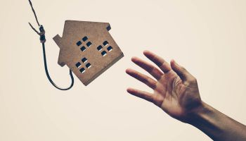 Housing confidence drops