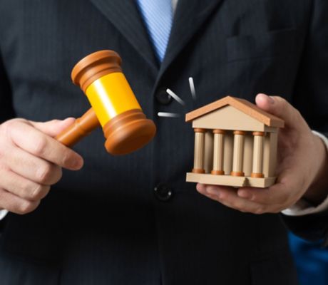 Community Banks Challenge Crypto Trust Charters